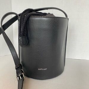 Matt & Nat bucket bag